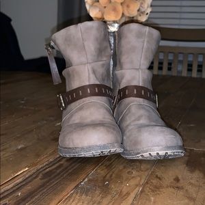 Brown boots